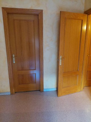 Lote 5 puertas macizas de roble