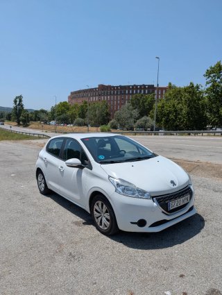 Peugeot 208 2013