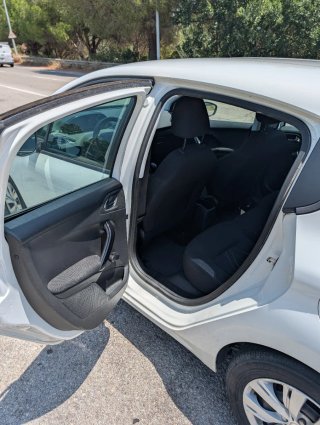 Peugeot 208 2013