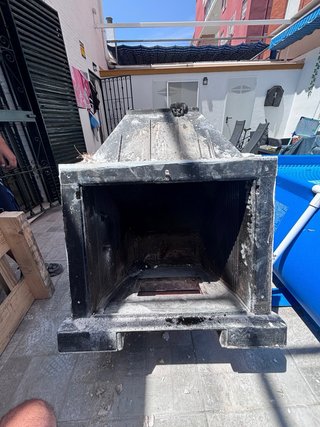 Hogar abierto de leña empotrable de hierro fundido