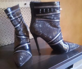 Stivaletti donna neri con borchie tacco 11 cm