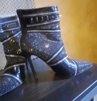Stivaletti donna neri con borchie tacco 11 cm