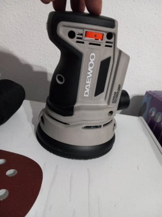Lijadora a batería DAEWOO DALOS18-1