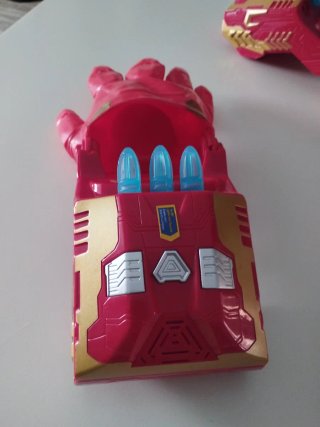 Guantes Iron Man Disneyland