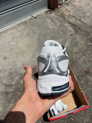 Nike Air Max Moto 2K