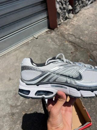 Nike Air Max Moto 2K