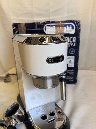 De'Longhi Dedica – Stainless Steel Pump Coffee
