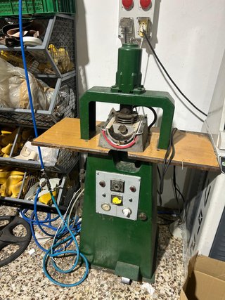 MAQUINARIA COMPLETA FABRICACIÓN TODO TIPO CALZADO