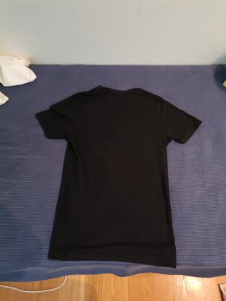 Camiseta Mister Tee Negra con estampado "Peace"