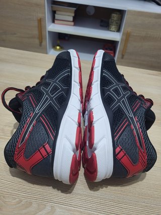 Asics Gel-Windhawk.  -T41.5
