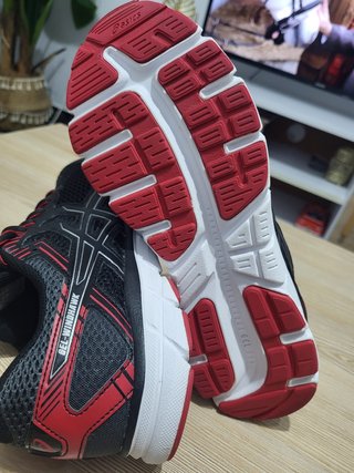 Asics Gel-Windhawk.  -T41.5