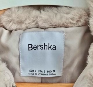 Chaqueta Bershka Beige (precio original: 36,99)
