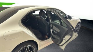 Mercedes-Benz Clase C 300 de 225 kW (306 CV)