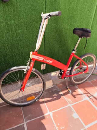 Bicicleta paseo Decathlon B'Twin Roja