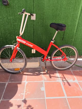 Bicicleta paseo Decathlon B'Twin Roja