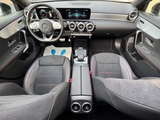 Mercedes-Benz Clase A 200d-AMG-PANO **/