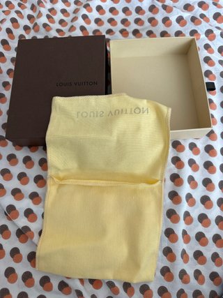 Caja Louis Vuitton Marrón