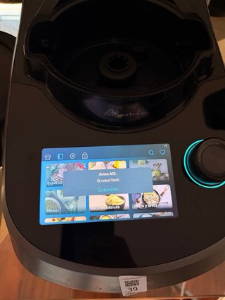2 Robot Cecotec Mambo Touch con fallo