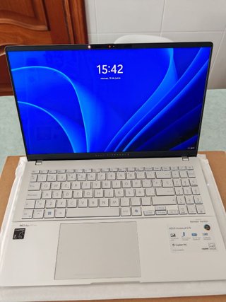 ASUS Vivobook S 15 OLED