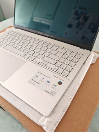 ASUS Vivobook S 15 OLED
