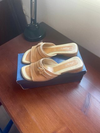 Sandalias Andrea Piel Camel Talla 38