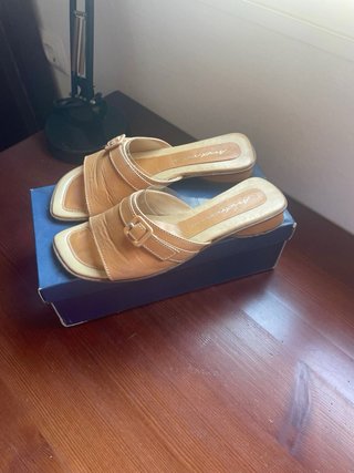 Sandalias Andrea Piel Camel Talla 38