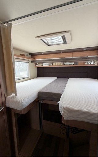 Knaus Sky Ti 700 MEG Silver Selection (2016)