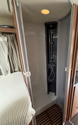 Knaus Sky Ti 700 MEG Silver Selection (2016)