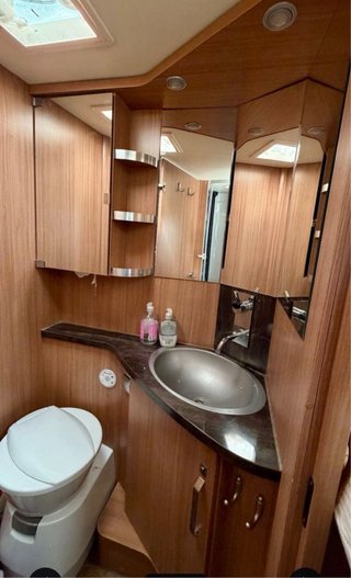 Knaus Sky Ti 700 MEG Silver Selection (2016)