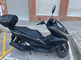 Honda PCX DX 2026 Solo 2300KM + Baul Shad Sh39