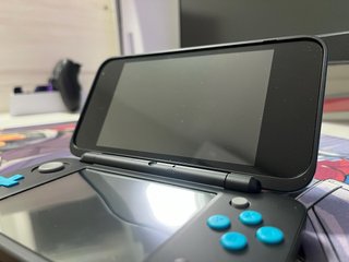 Nintendo 2DS XL Nero/Blu come nuova