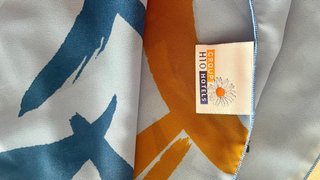 Pareo azul y naranja