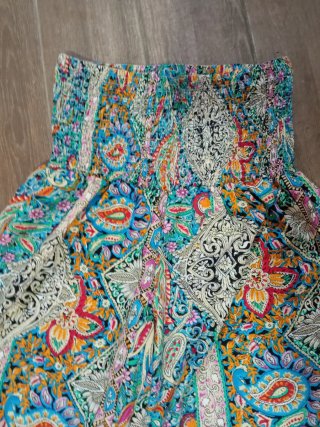 Pantalones anchos tela fina estampados, como nuevo