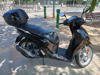 Moto Scooter Negra