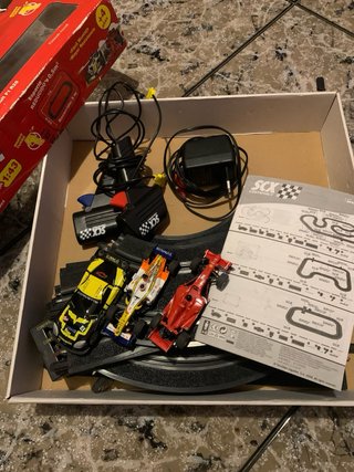 Scalextric Compact Coches F1 Renault y Ferrari