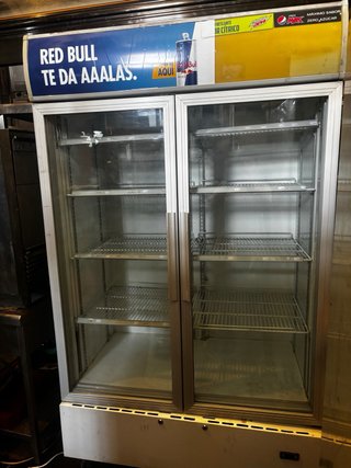 Nevera expositora doble puerta