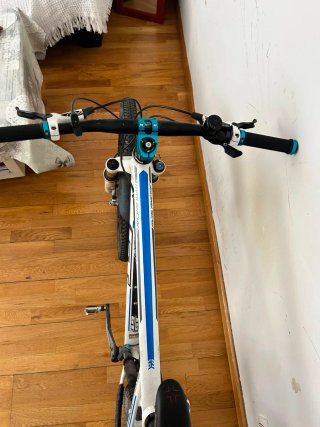 Bicicleta GT Avalanche 29 RockShox
