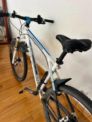 Bicicleta GT Avalanche 29 RockShox