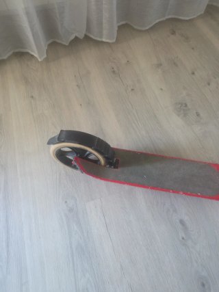 Patinete infantil rojo