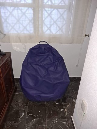 Puff violeta
