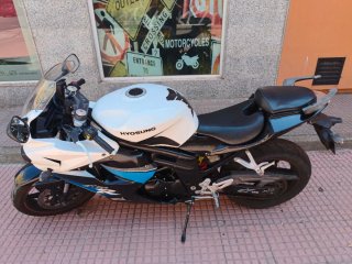 Hyosung GTR 650 Comet Sportbike