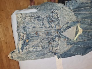Giubbotto jeans effetto stone washed