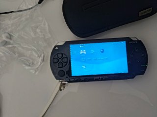 PSP Sony Nera con accessori