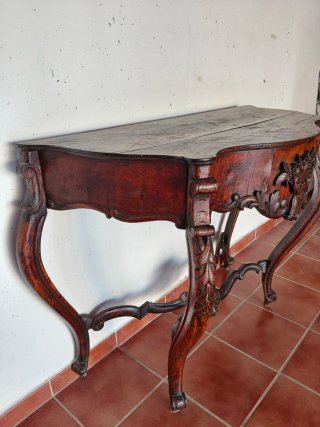Consola antigua madera tallada