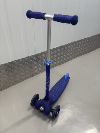 Patinete infantil 3 ruedas azul