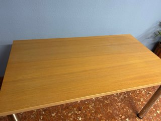 Mesa de comedor madera y metal