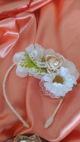 Lote de tocados florales