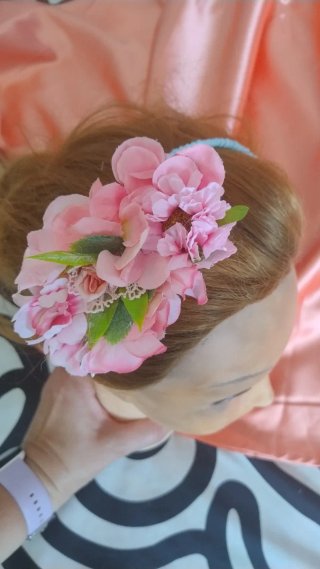 Lote de tocados florales