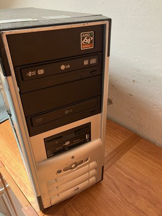 Torre PC Retro AMD Athlon 64