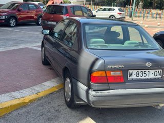 Nissan Primera 1992